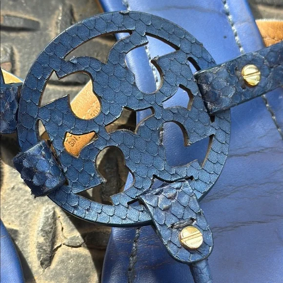 Tory Burch Blue Sandals with Elegant Design - Picture 5 of 11